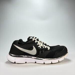 Nike Flex Experience RN 3 Black White Running Shoes 652853-008 Women’s Size 8